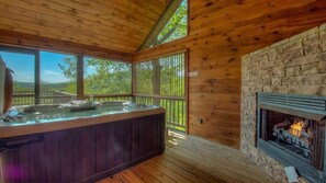 Cabin, 3 Bedrooms | Bathroom | Hair dryer, towels