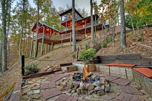 Chalet rustique, 3 chambres | Terrain de l’hébergement 