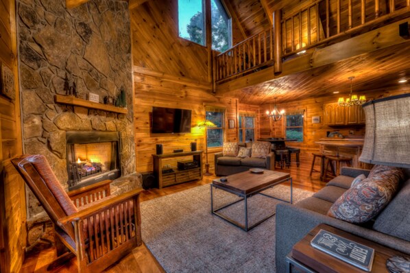 Cabin, 3 Bedrooms | Living room