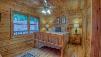 Cabin, 3 Bedrooms | 3 bedrooms, iron/ironing board, free WiFi, bed sheets