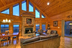 Cabin, 3 Bedrooms | Living room | TV
