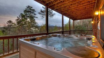 Cabin, 3 Bedrooms | Spa