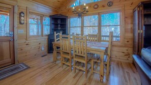 Cabin, 3 Bedrooms | Dining