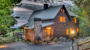 Exterior - Almost Everest by Escape to Blue Ridge (Morganton)