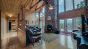Cabin, 3 Bedrooms | Living room | TV