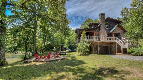 Exterior - Come On Inn by Escape to Blue Ridge (Blue Ridge)