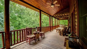 Cabin, 5 Bedrooms | Balcony