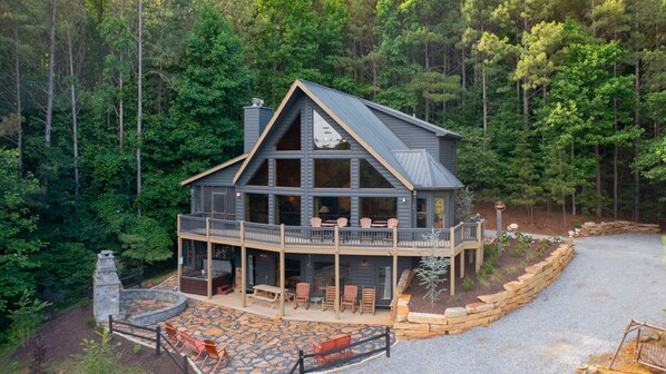 Cabin, 4 Bedrooms | Exterior