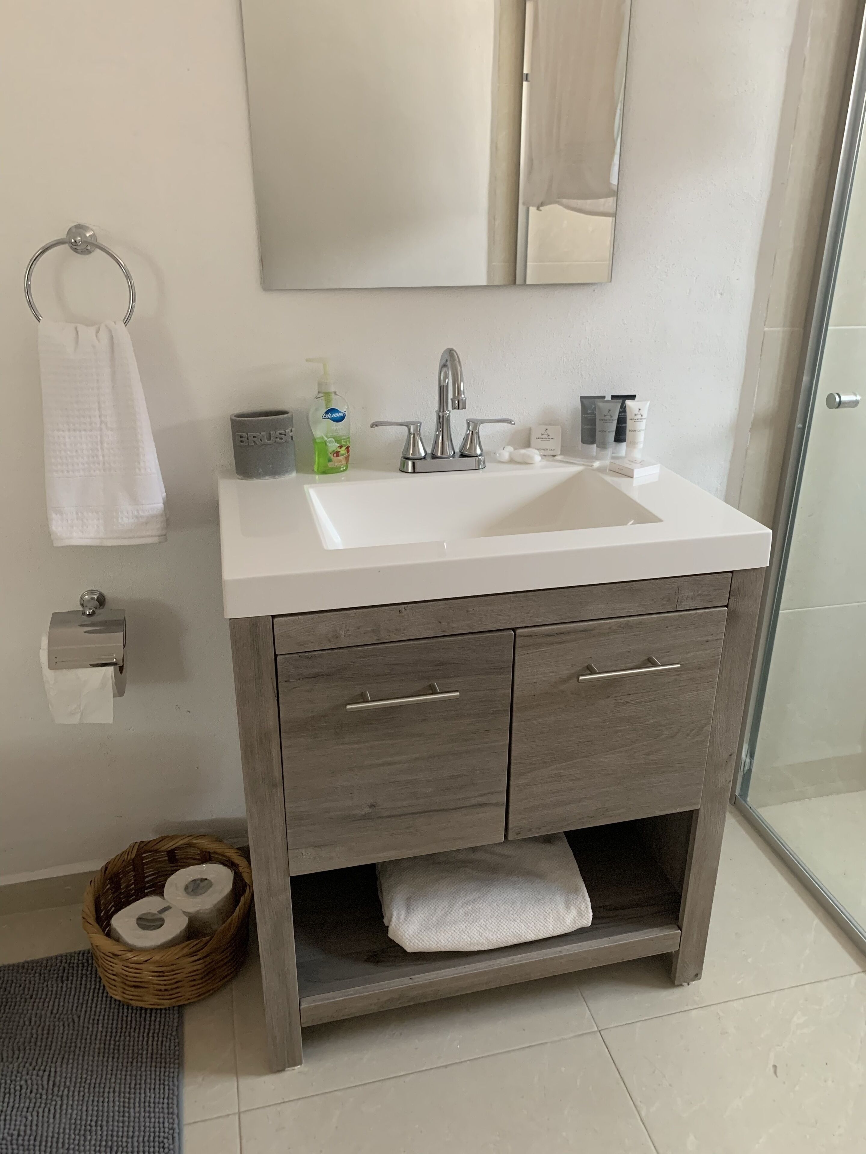 Charming & Quiet Home in Jurica | Garden and BBQ!!