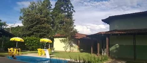 Piscine extérieure