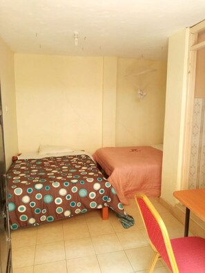 Twin Room | Desk, free WiFi, bed sheets - Rene Bistro Hotel (Nanyuki)