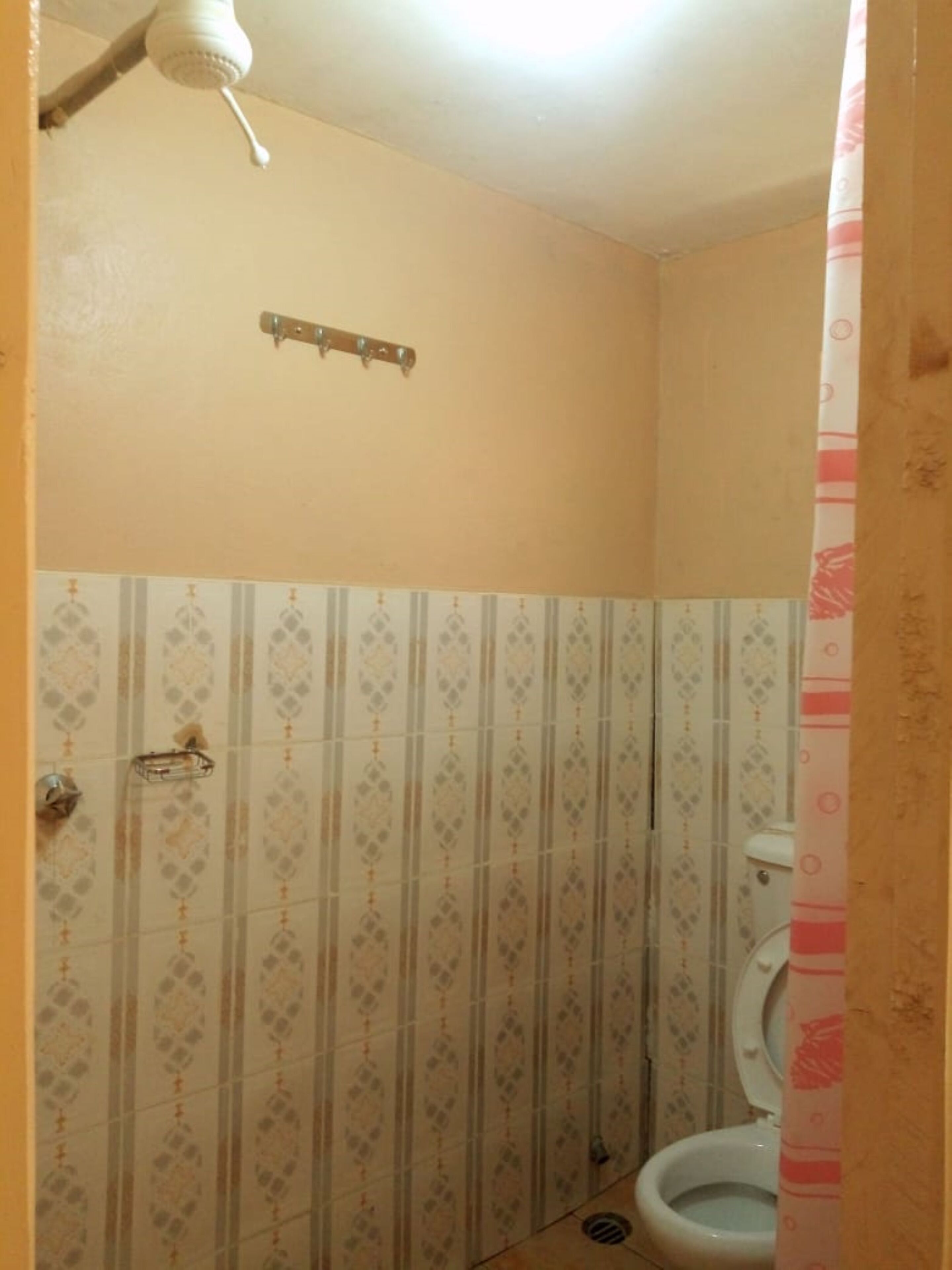 twin room | bathroom | shower, rainfall showerhead, free toiletries, towels