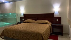 Desk, laptop workspace, WiFi (free) - Hotel Real Del Sur (Uriangato)