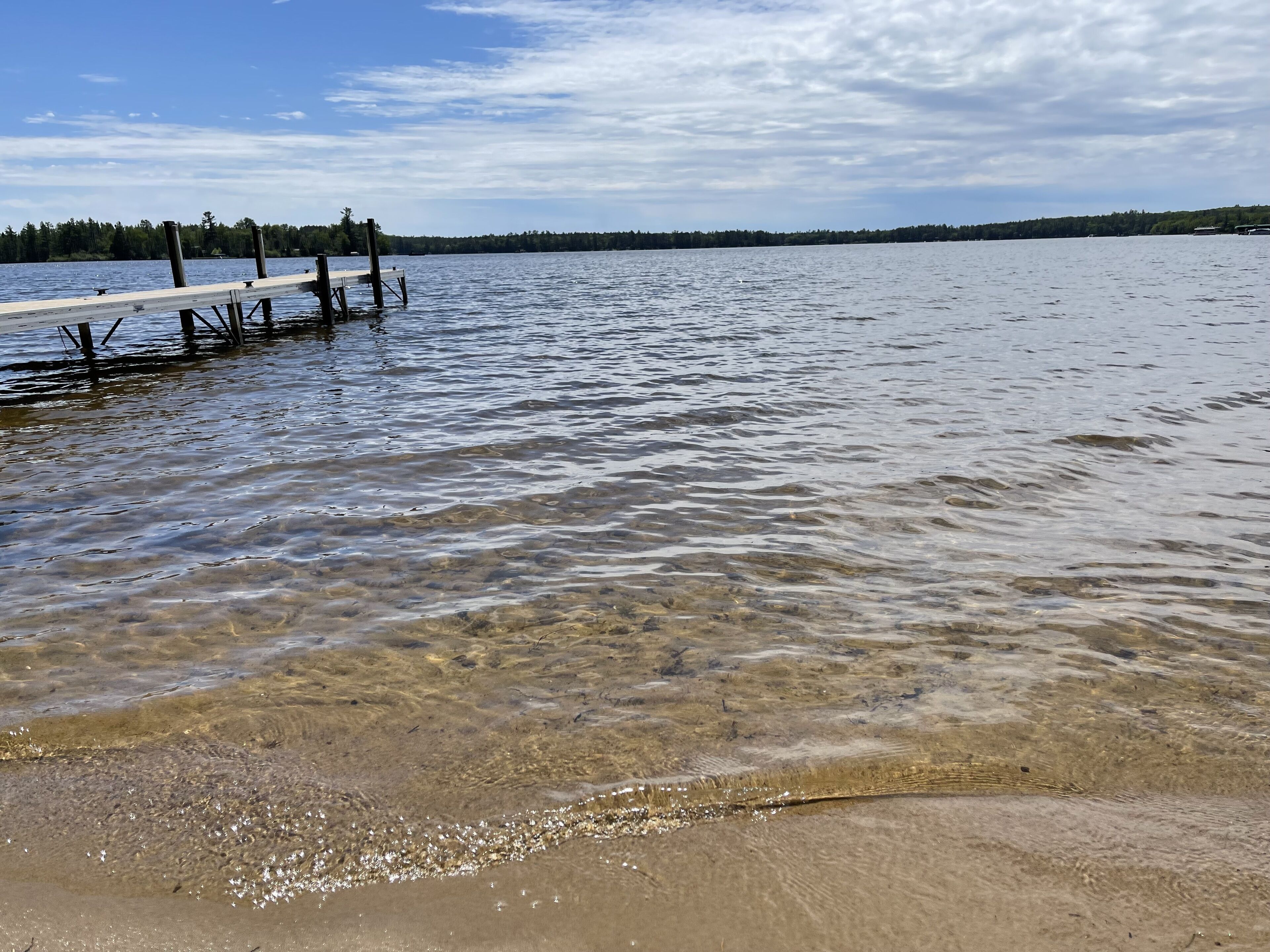 St. Germain Lakehouse, Dog Friendly, Hard Sand/ Clear Water & Private Pier 