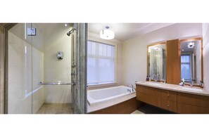 Een haardroger, handdoeken