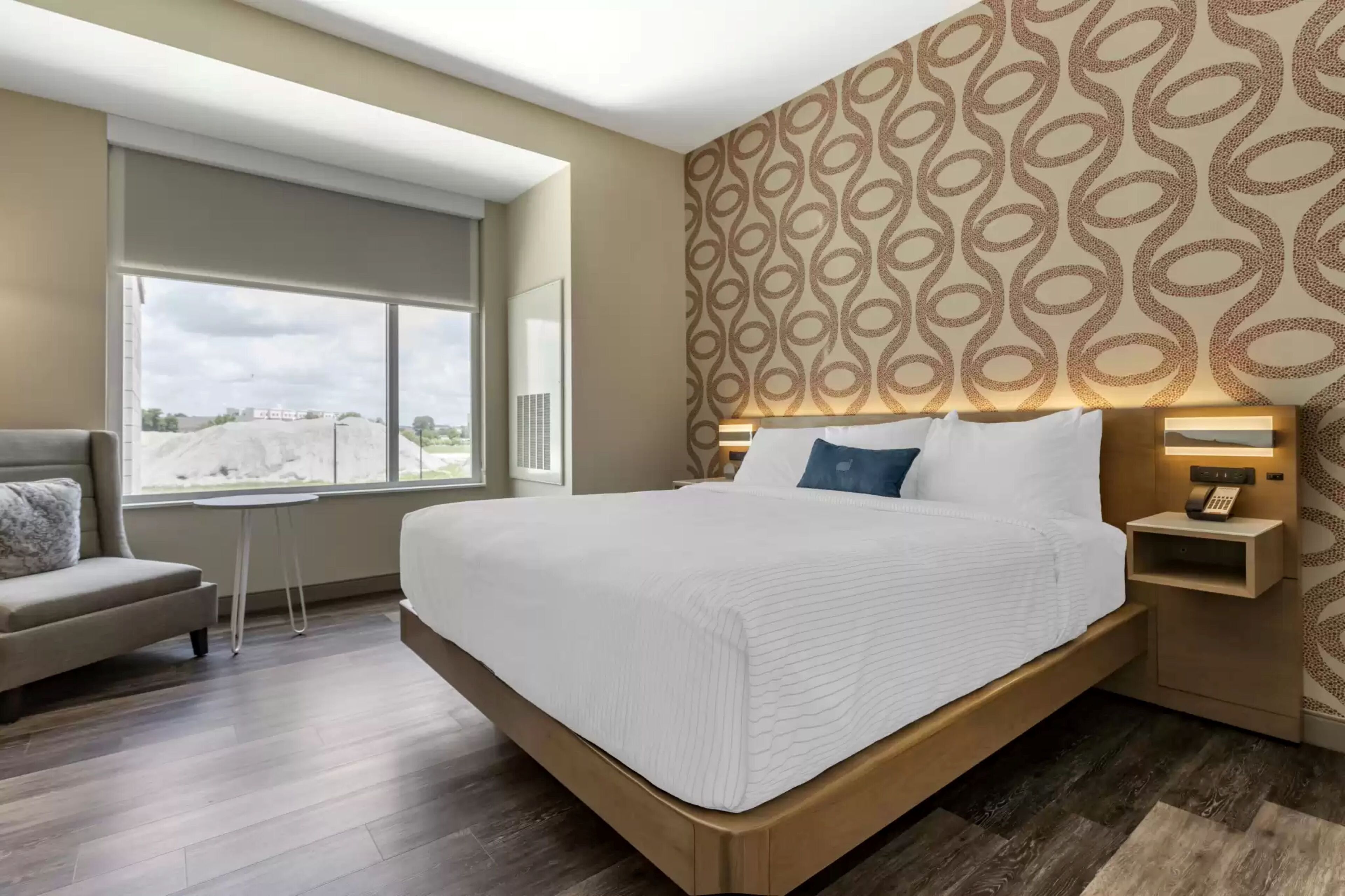 1 bedroom, egyptian cotton sheets, premium bedding, pillow-top beds