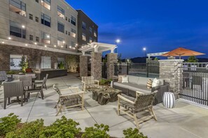 Exterior - DoubleTree by Hilton Greenville Woodruff Road (Greenville)