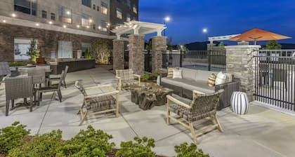 DoubleTree by Hilton Greenville Woodruff Road