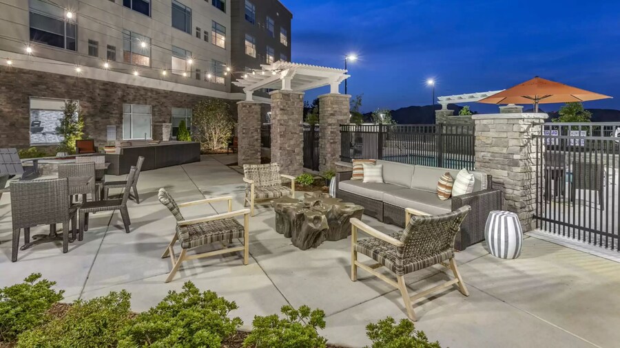 DoubleTree by Hilton Greenville Woodruff Road