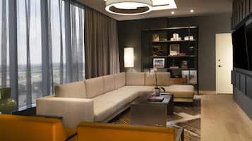 Suite (Vice Presidential) | Premium bedding, in-room safe, desk, laptop workspace