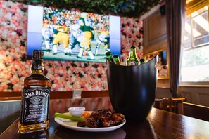 Food and drink - The Griffin Belle Hotel Vauxhall (London)