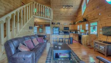 Cabin, 3 Bedrooms | Living room