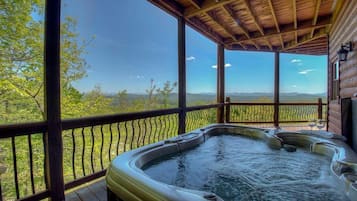 Bathtub spa outdoor