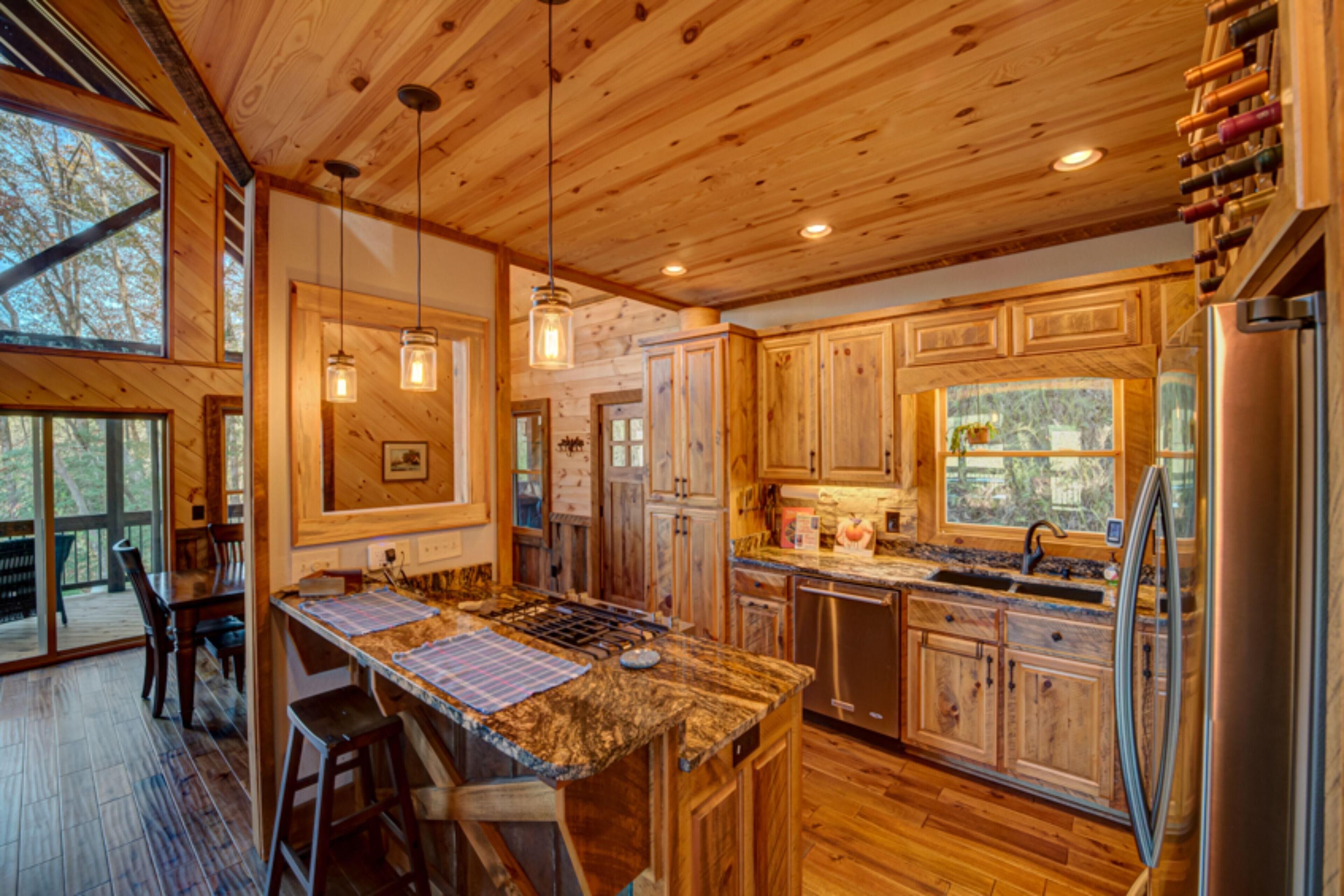 Cabin, 4 Bedrooms | Private kitchen | Fridge, microwave, toaster
