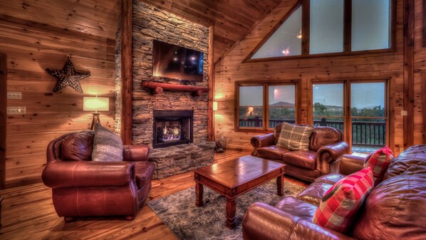 Mökki, 4 makuuhuonetta | Olohuone | Televisio