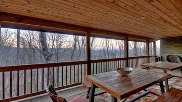 Cabin, 6 phòng ngủ | Ban công