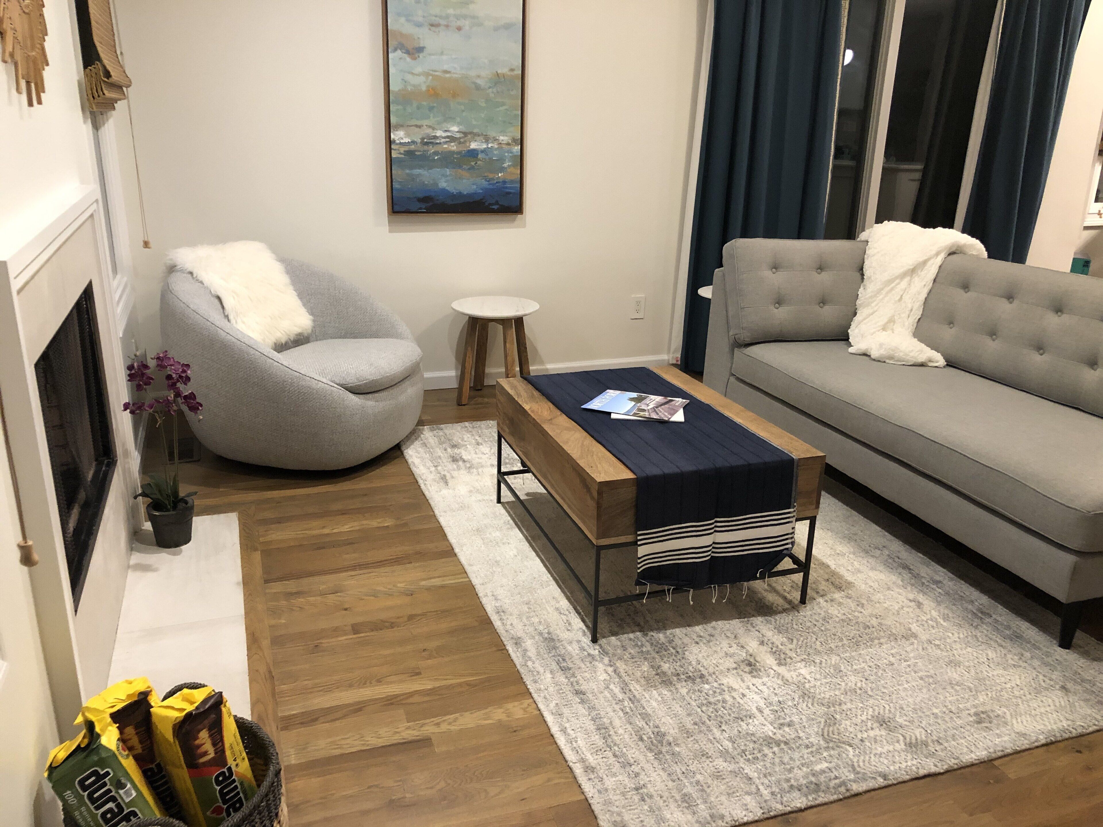 Mattituck Beach Gem. Spacious & Gorgeously Renovated Beach House Steps to Bay.