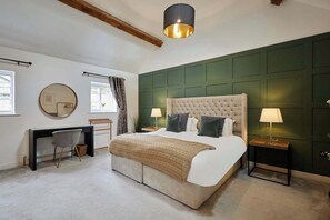 4 bedrooms, iron/ironing board, free WiFi, bed sheets - Host & Stay | Greengate Cottage (Hutton-Le-Hole)