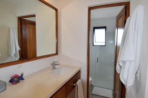 Condo, Multiple Beds (2082 - Agaves 203) | Bathroom amenities - Agaves 203 (Santa María Huatulco)