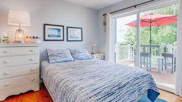 2 bedrooms, iron/ironing board, WiFi (free), bed sheets