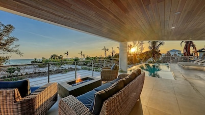 Steps to Beach-Full gulf views infinity pool-EXQUISITE! Ask @ seasonal specials!