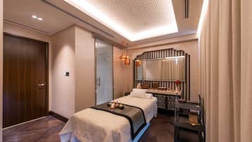 Sauna, steam room, deep-tissue massages, Thai massages, body scrubs