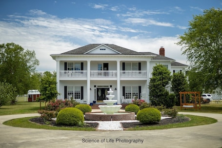 Exterior. Parkton Place, "where you are kind of a big deal!" For weddings and events.