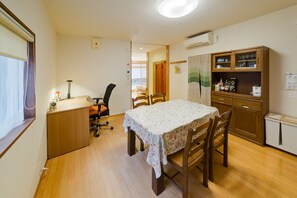 Family House | Dining - Shinjuku Garden House (Tokyo)