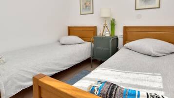 2 habitaciones, tabla de planchar con plancha y wifi