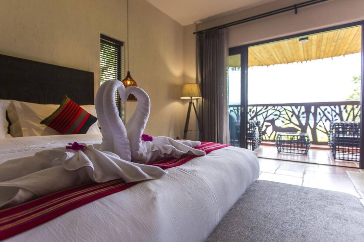 Biệt thự có thiết kế đặc trưng | Chăn bông, minibar, két bảo mật tại phòng, bàn 