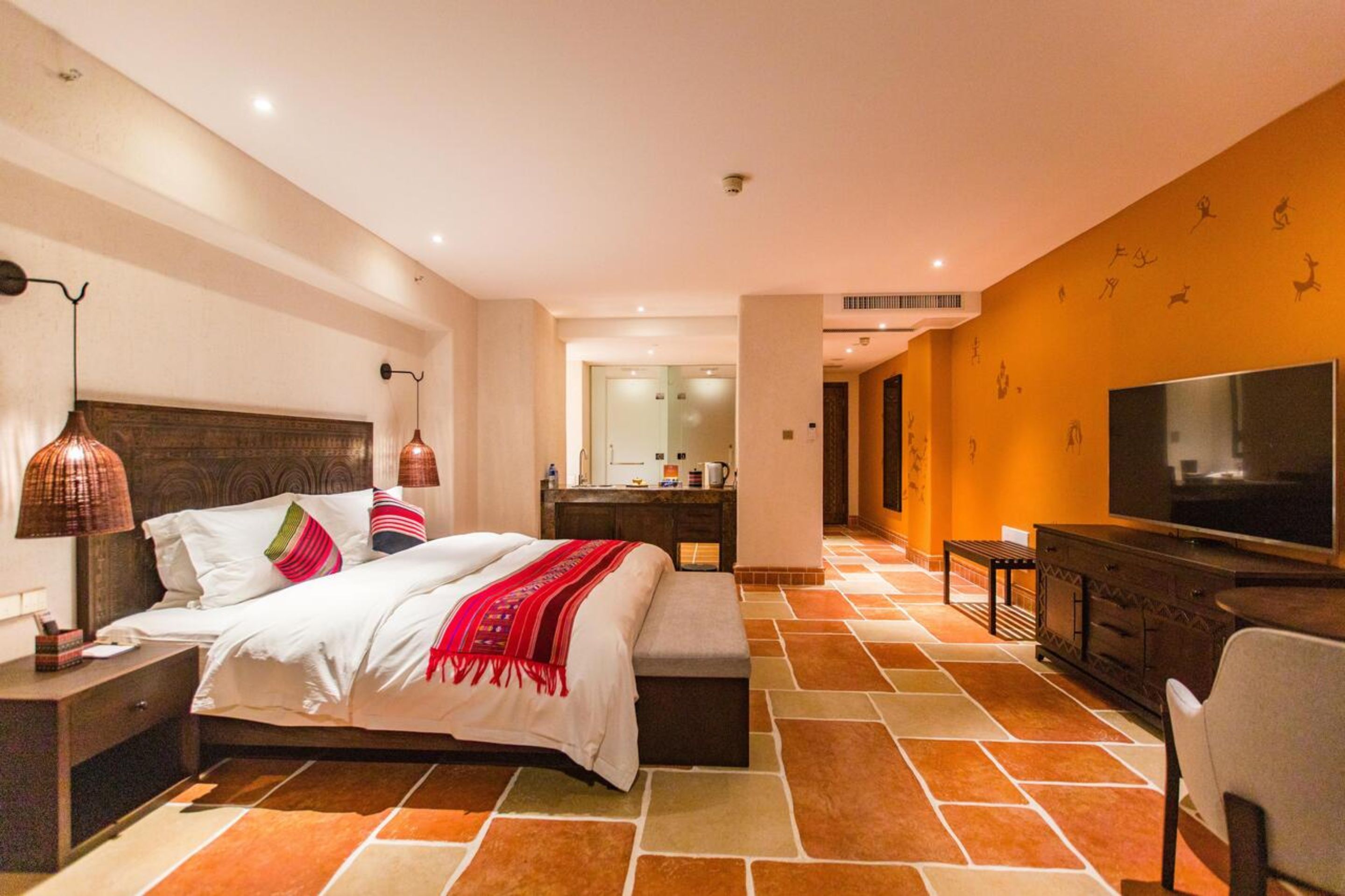 エリート ダブルルーム | 羽毛の掛け布団、ミニバー、セーフティボックス (室内)、デスク