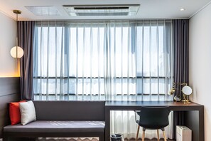 Premium Double Room | Premium bedding, down duvets, memory-foam beds, in-room safe - Hotel The Grang Jungmun (Seogwipo)
