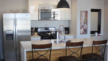 Apartment, 1 Bedroom | Private kitchen