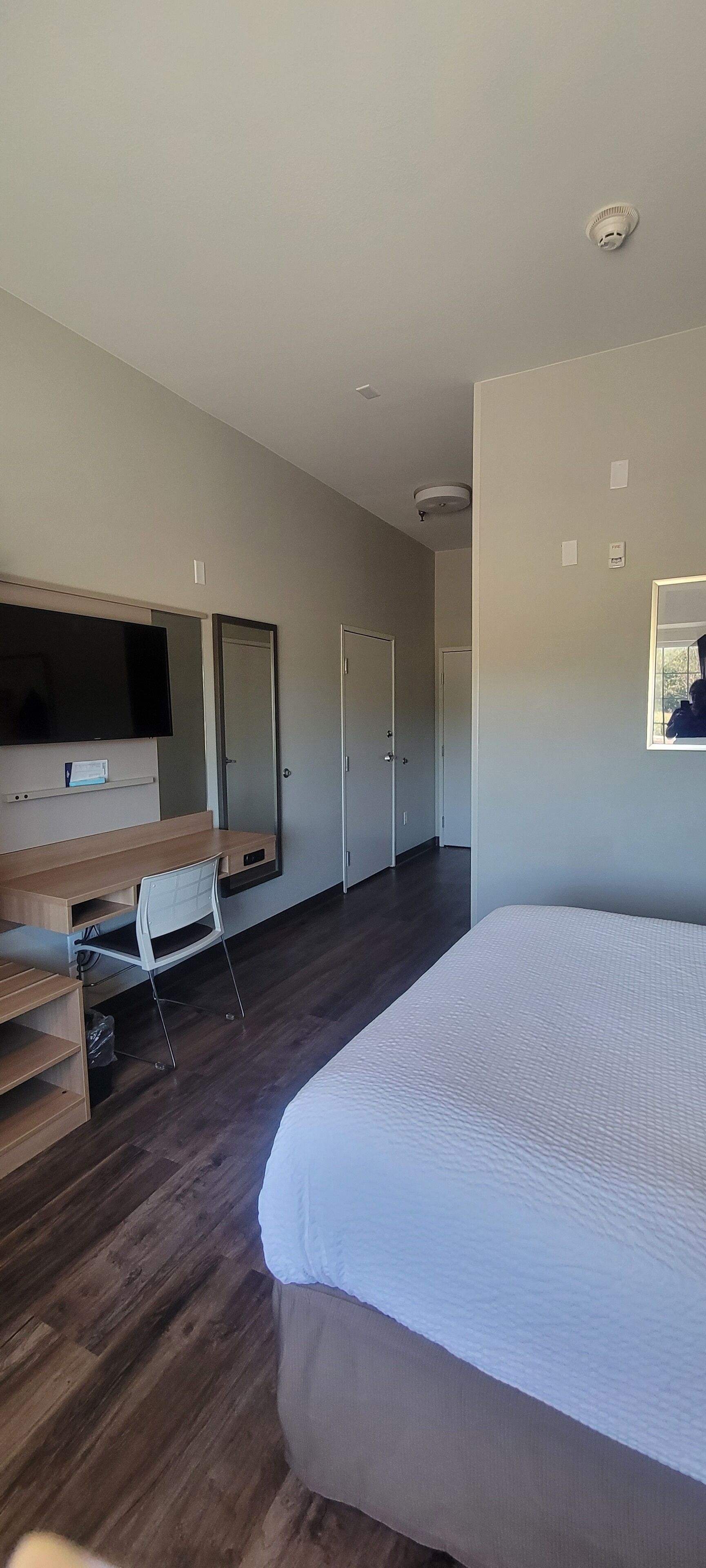 room, 1 queen bed, accessible, non smoking (mobility) | desk, iron/ironing board, free wifi, bed sheets