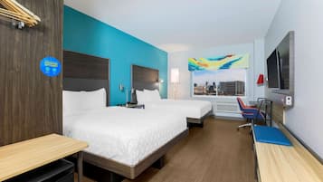 Ropa de cama de alta calidad, camas con pillow-top y escritorio