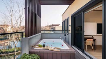 Villa, varias camas, vista al jardín (Spring) | Vista del balcón