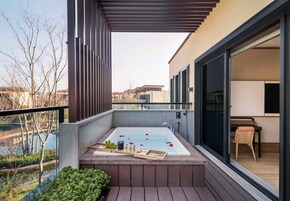 Villa, varias camas, vistas al jardín (Spring) | Vistas del balcón