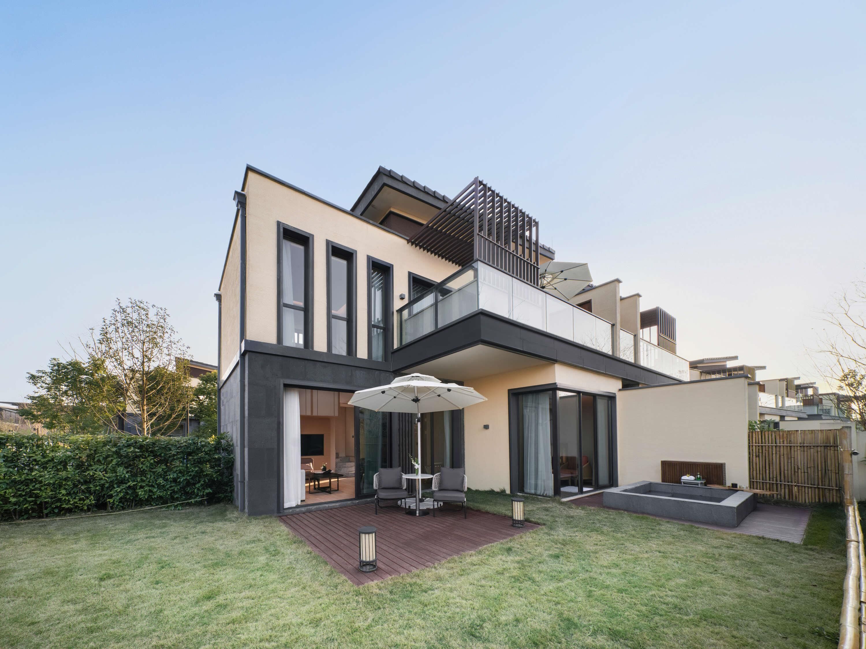 Villa, Multiple Beds, Garden View (Spring) | Premium bedding, down comforters, pillowtop beds, minibar