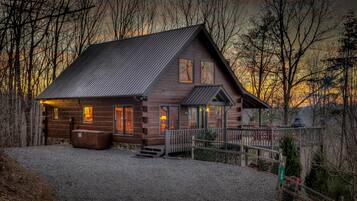 Cabin, 4 Bedrooms | Exterior