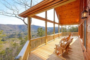 Cabin, 3 Bedrooms | Balcony